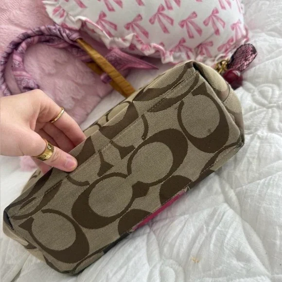 Y2K Coach Pink and Brown monogram purse/bag - Picture 4 of 5